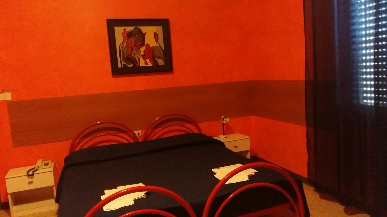 Hotel Violetta Parma Exterior foto